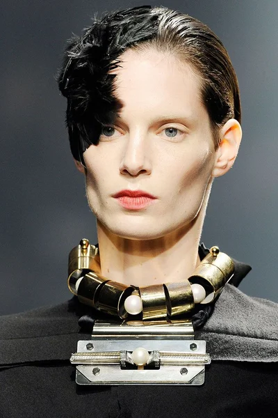 Look 4